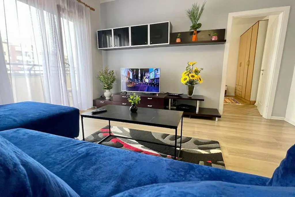 Contacten van 54°Bs Skanderbeg Square